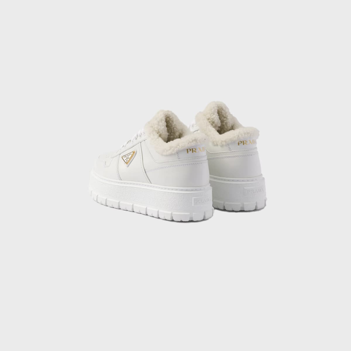 Prada Baskets En Cuir