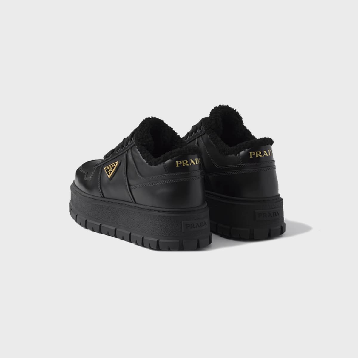 Prada Baskets En Cuir