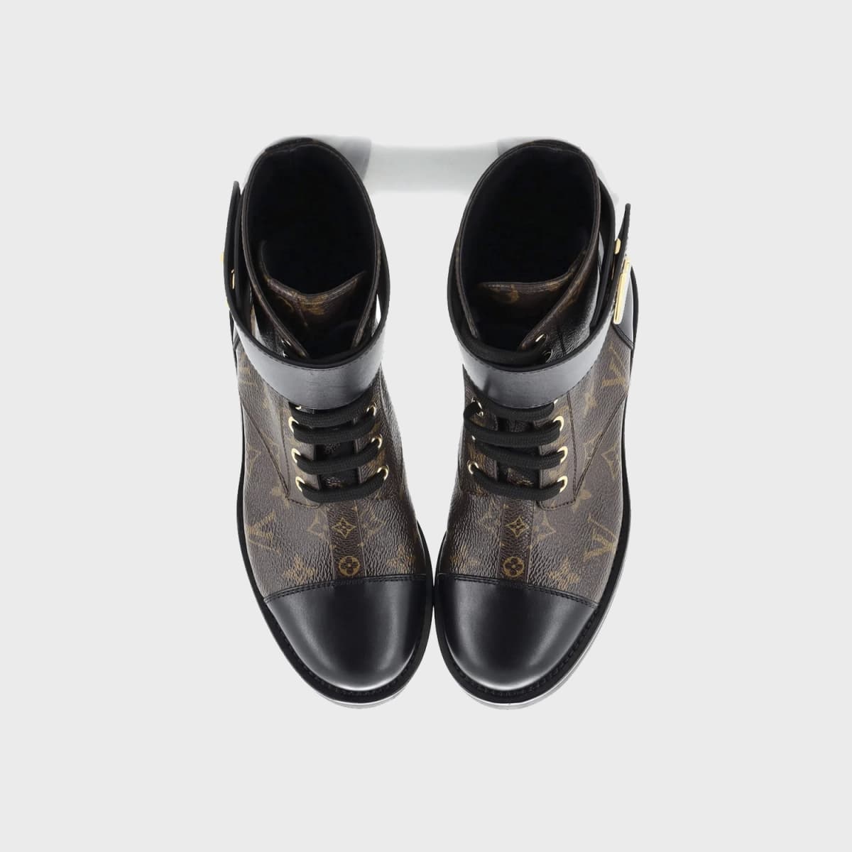Louis Vuitton Wonderland Flat Ranger