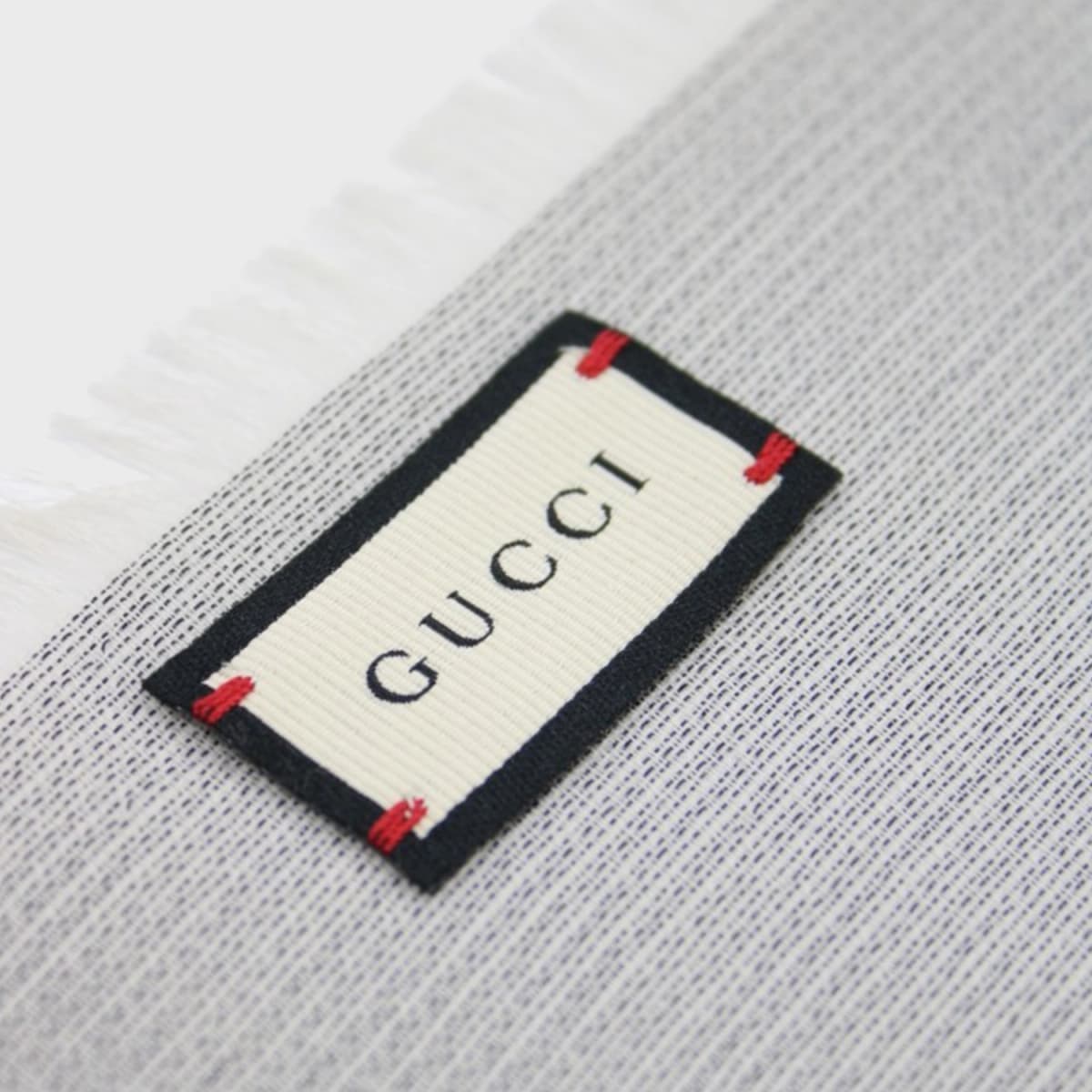 Gucci GG grigia