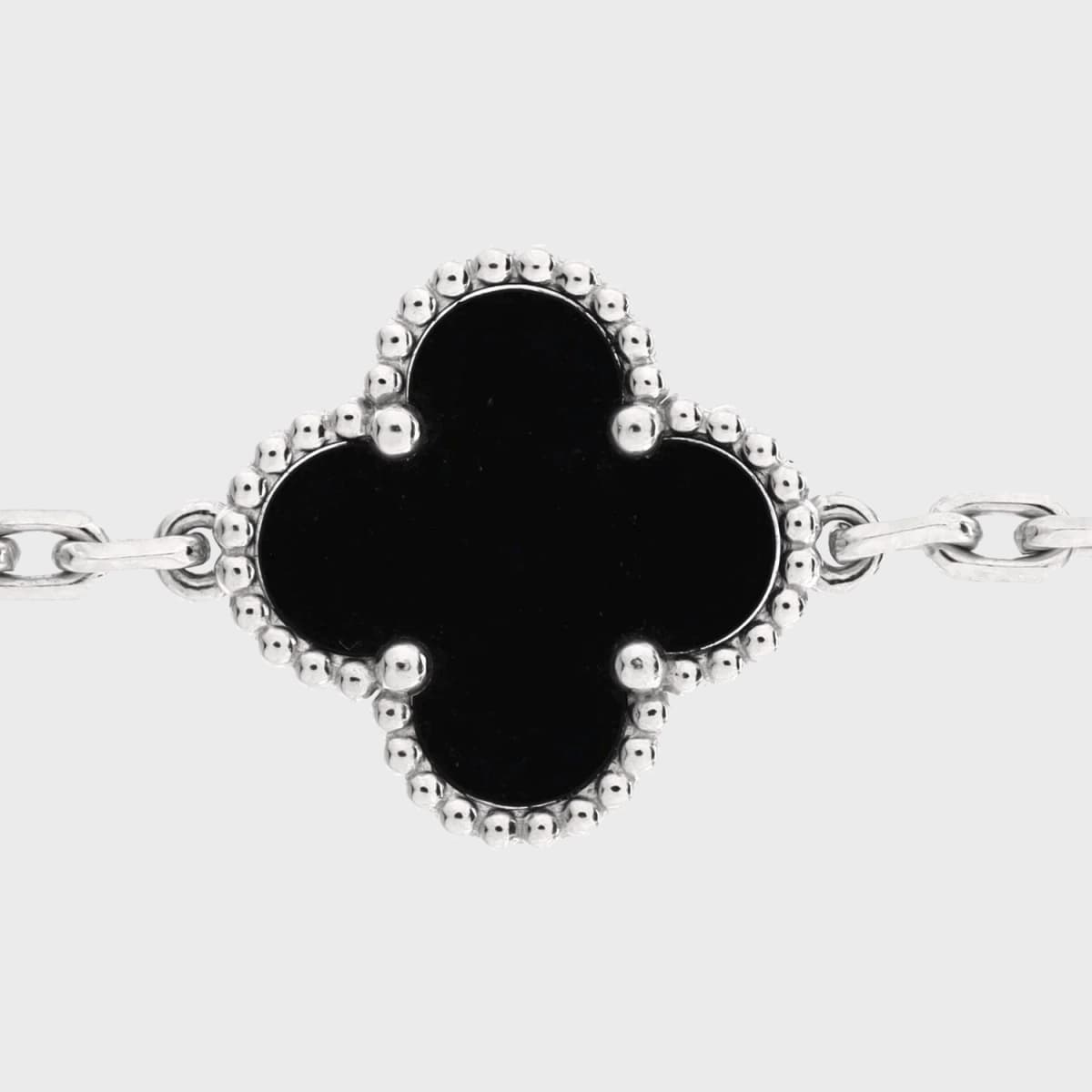 Van Cleef &amp; Arpels Alhambra