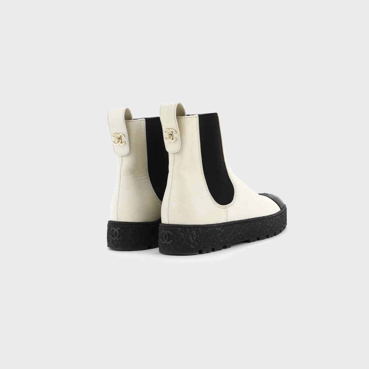 Chanel CC Turnlock Chelsea
