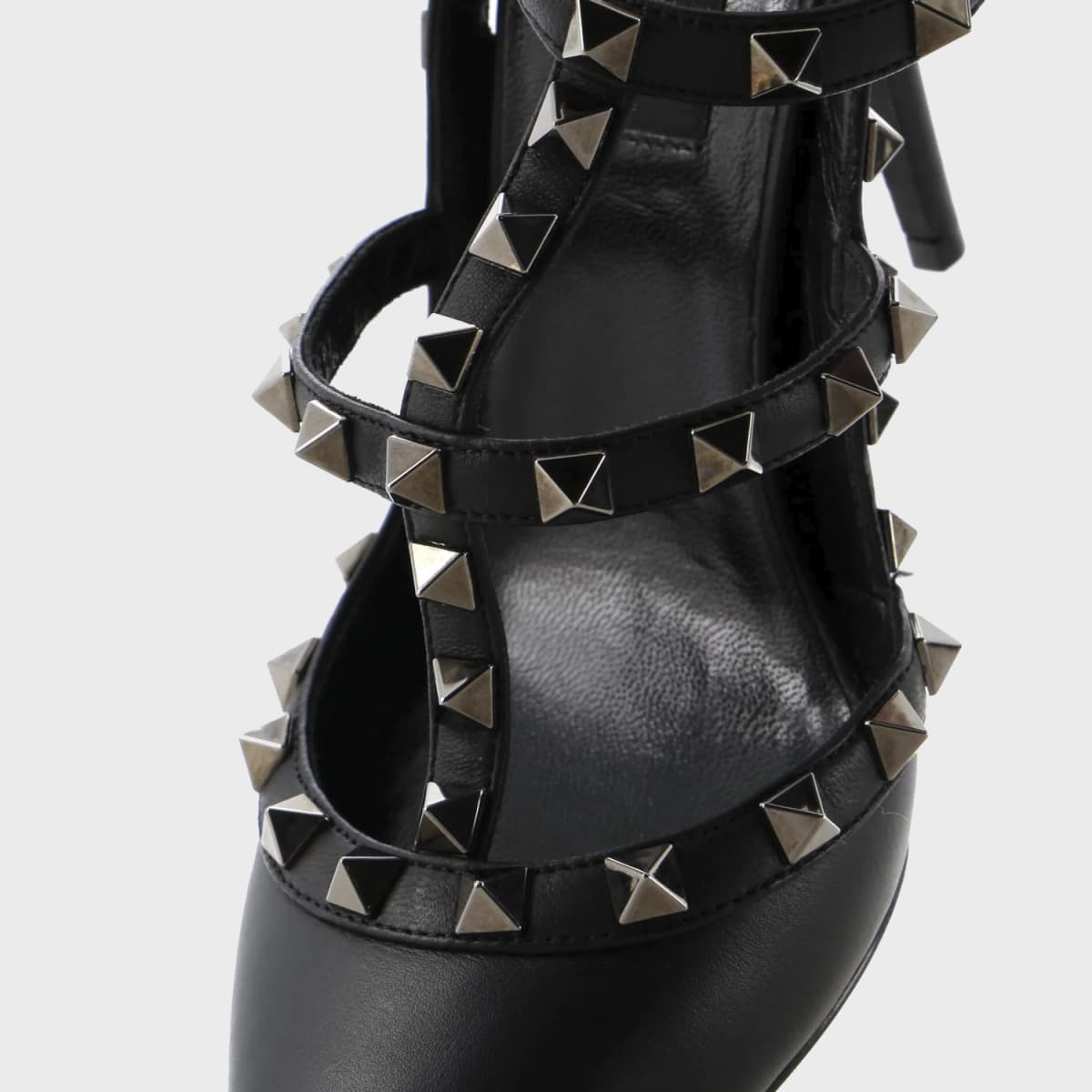 Valentino Garavani Rockstud Ankle  100