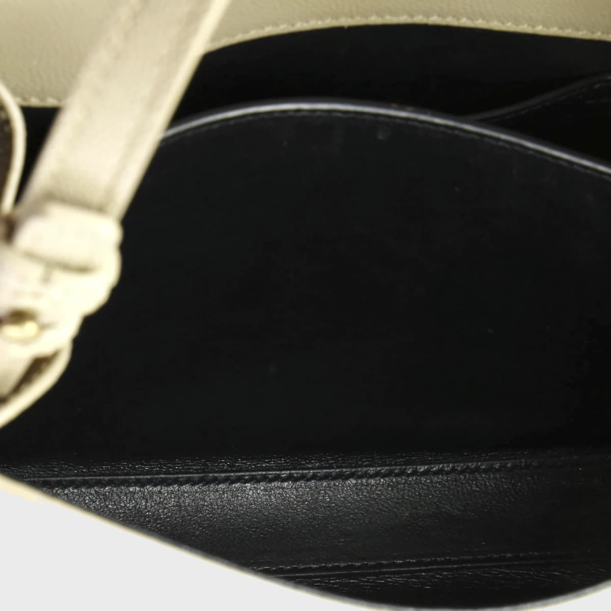 Saint Laurent Cassandra