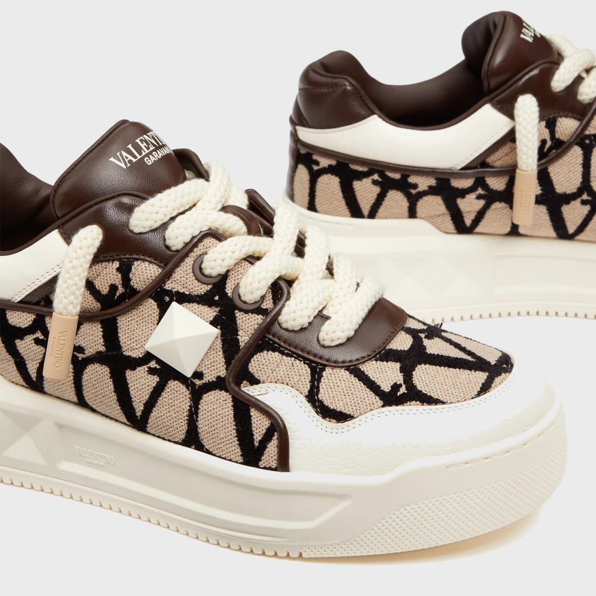 Valentino Garavani One Stud XL