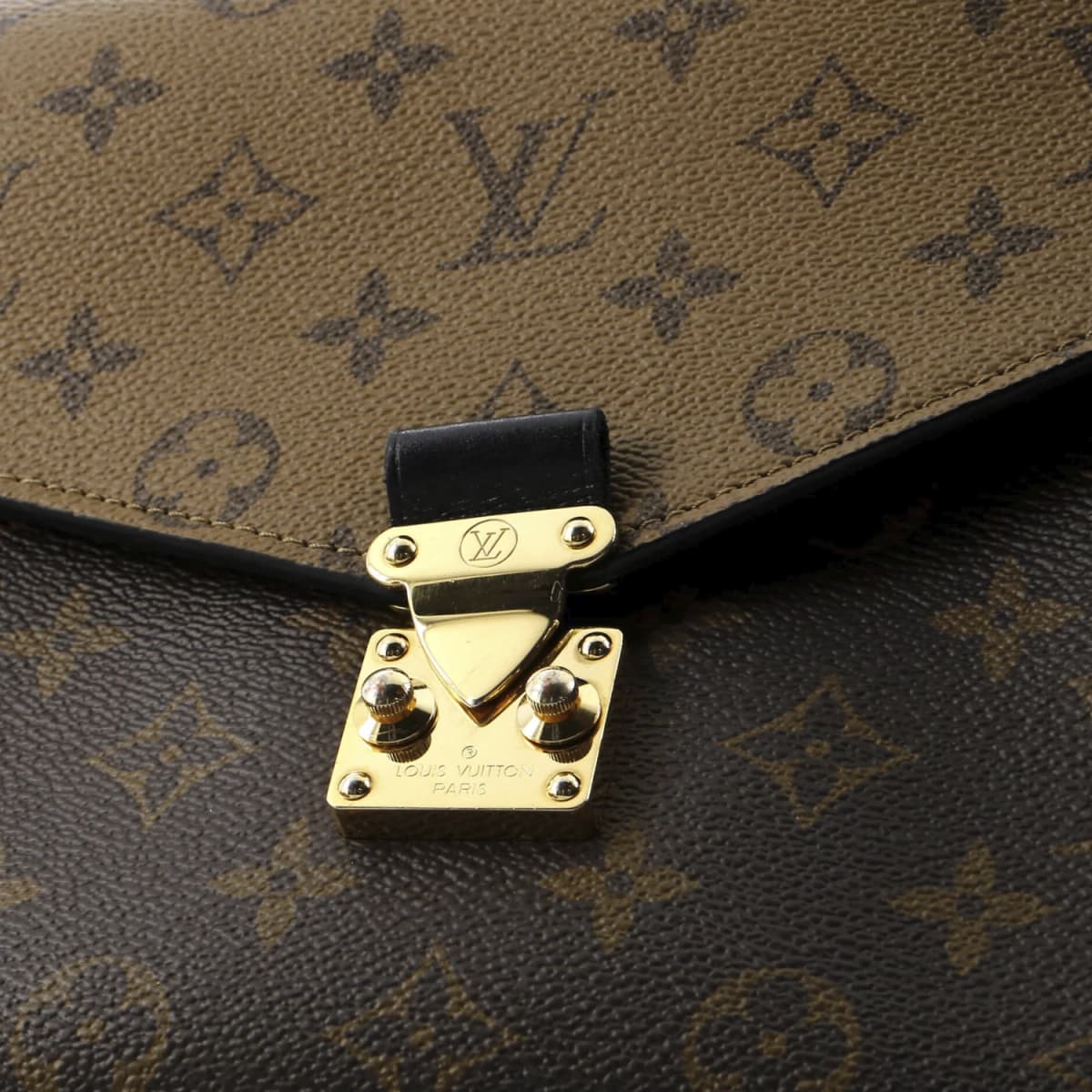 Louis Vuitton Pochette Métis