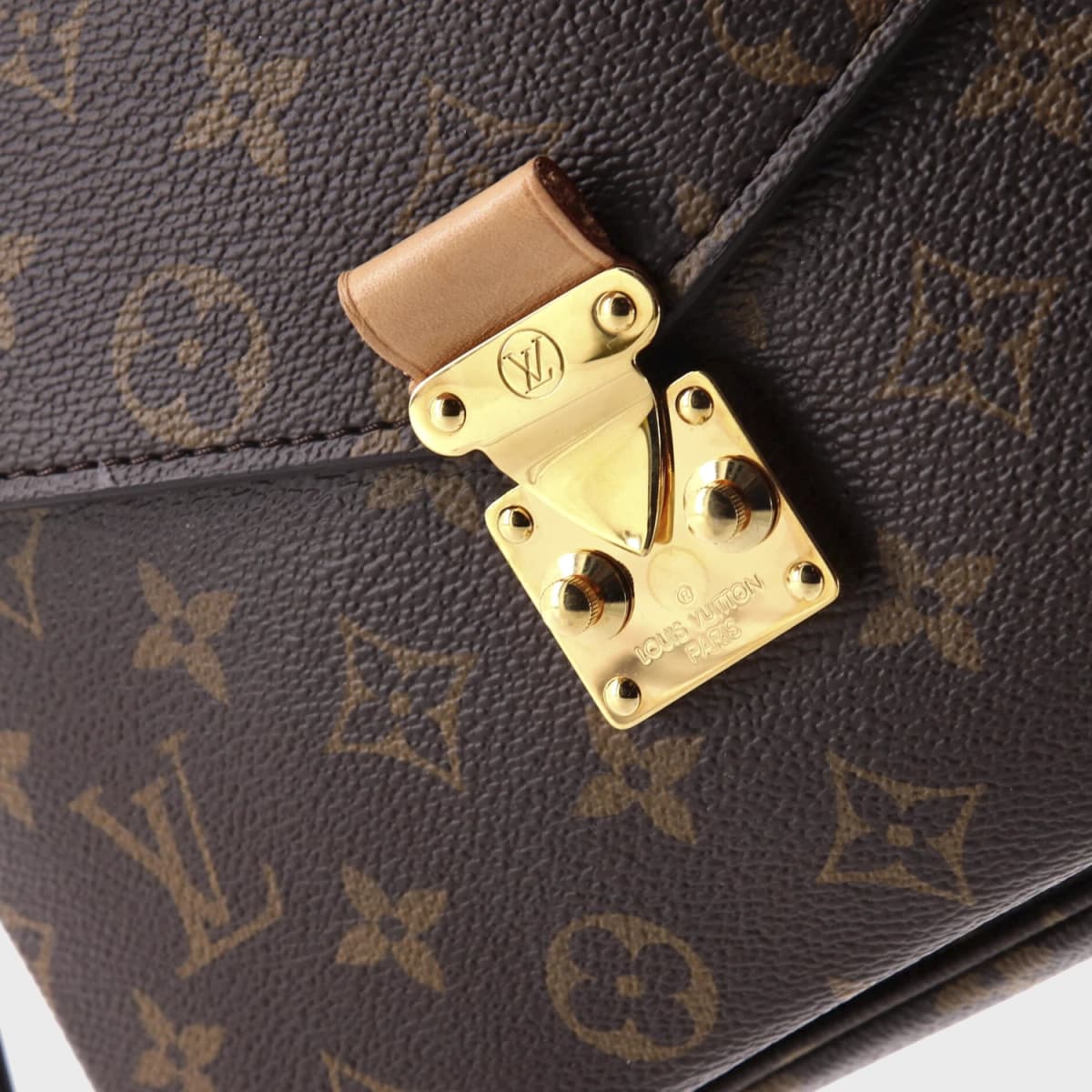 Louis Vuitton Pochette Métis