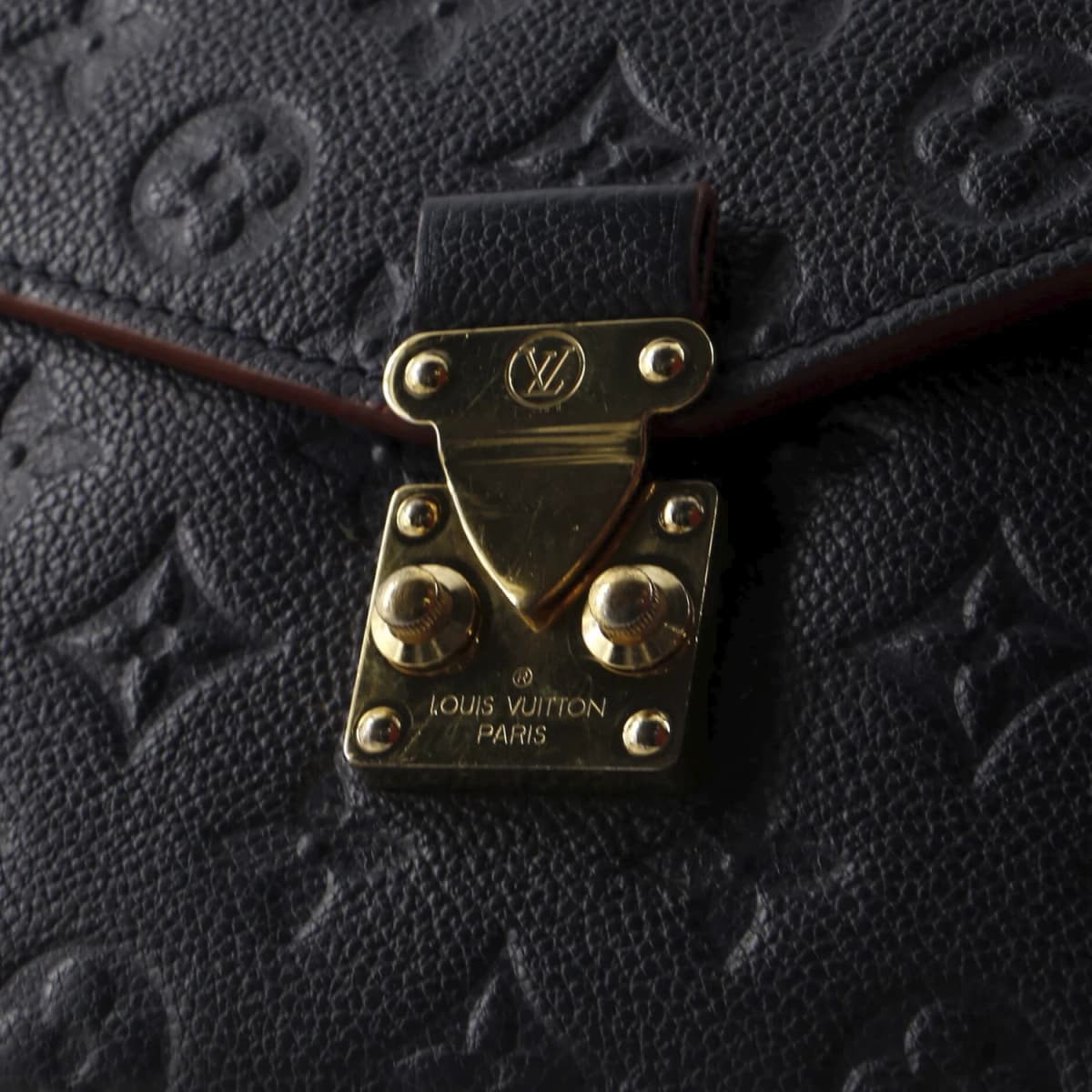 Louis Vuitton Pochette Métis