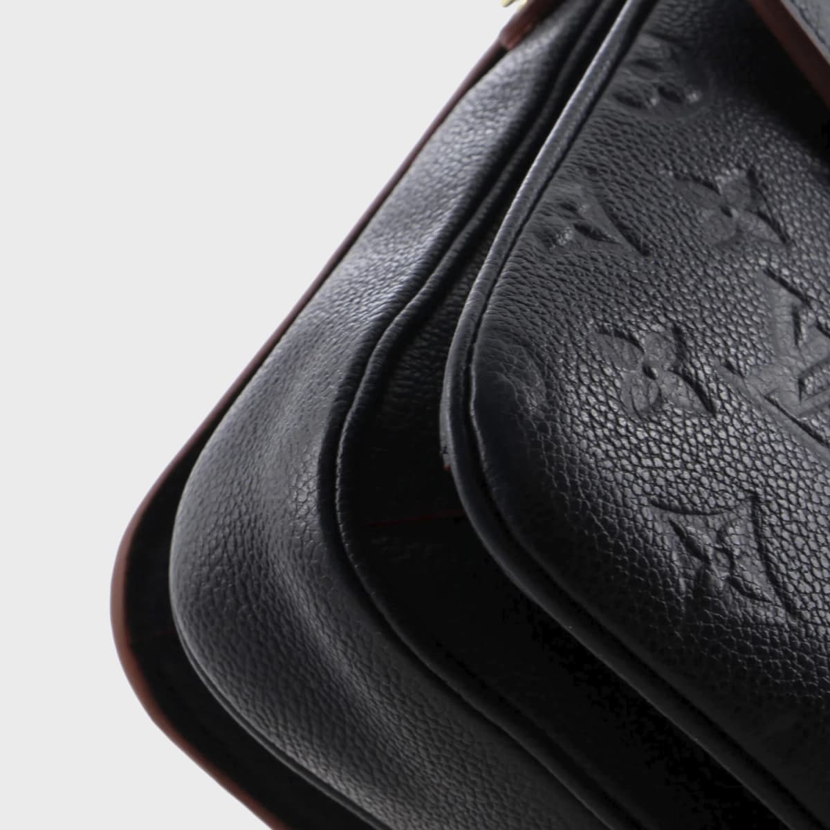Louis Vuitton Pochette Métis