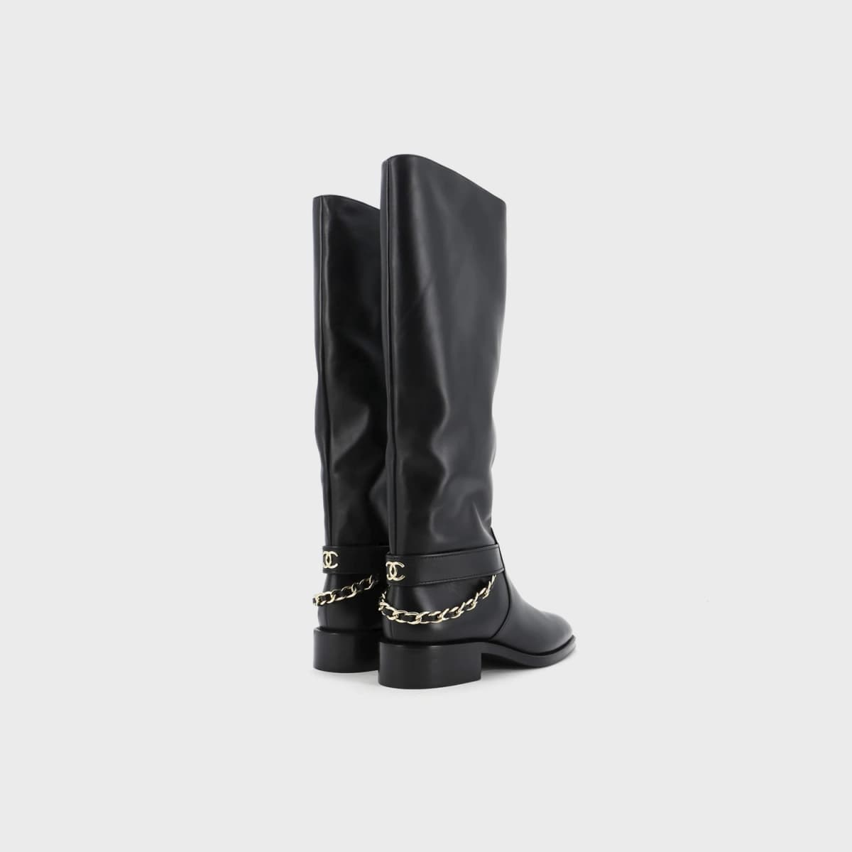 Chanel Chain Knee