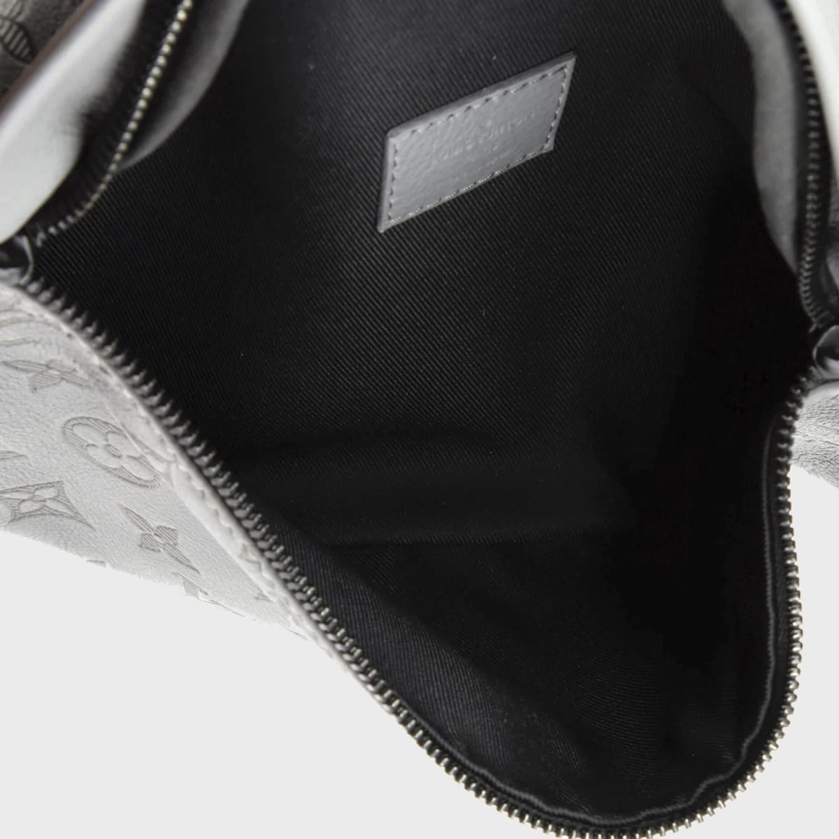 Louis Vuitton Discovery Bumbag