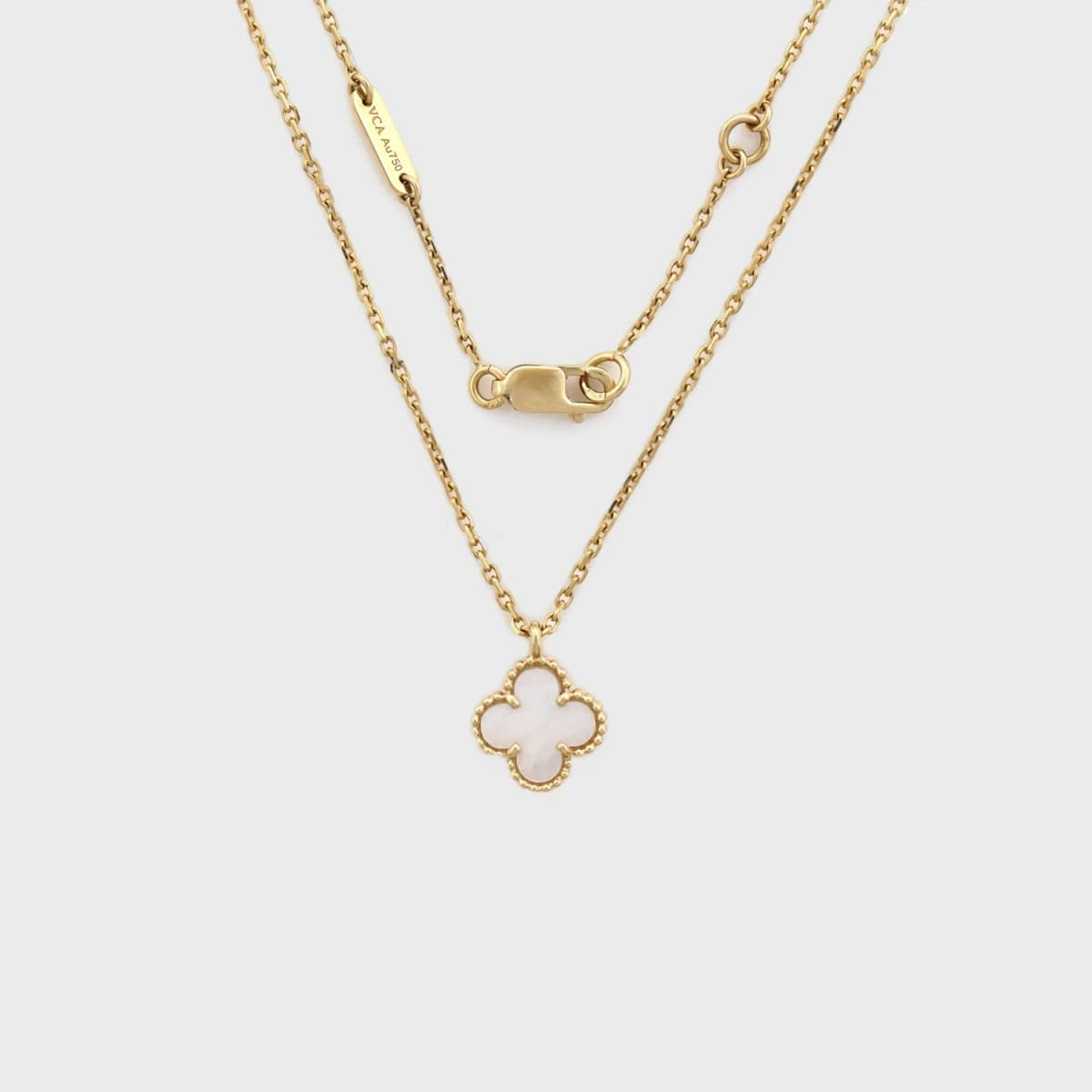 Van Cleef &amp; Arpels Sweet Alhambra