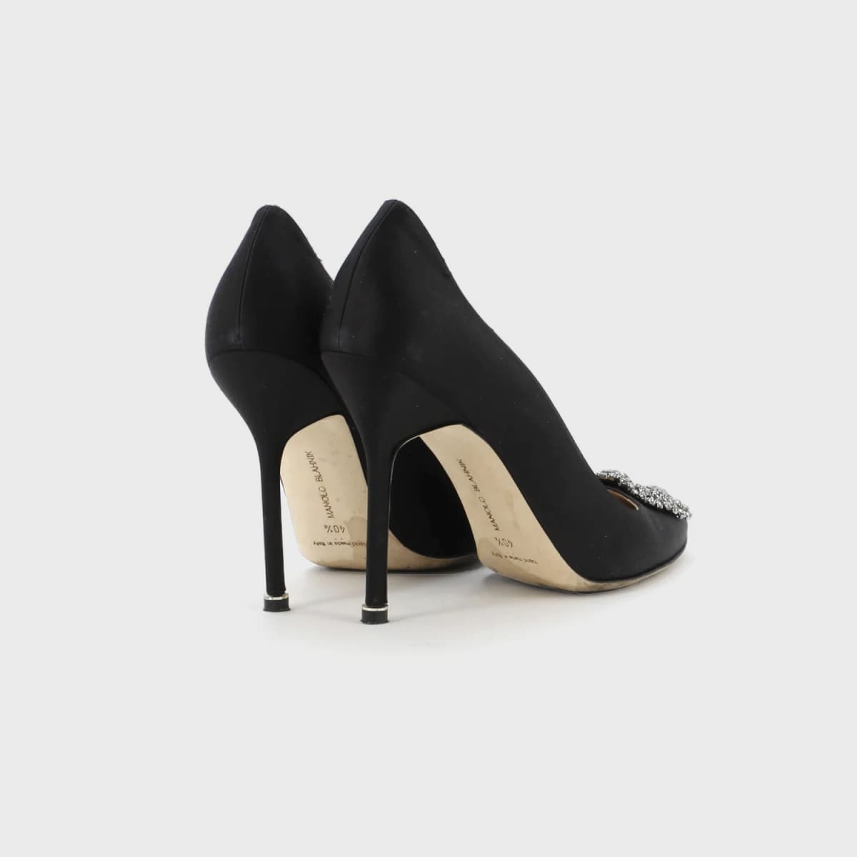 Manolo Blahnik Hangisi Satin 105