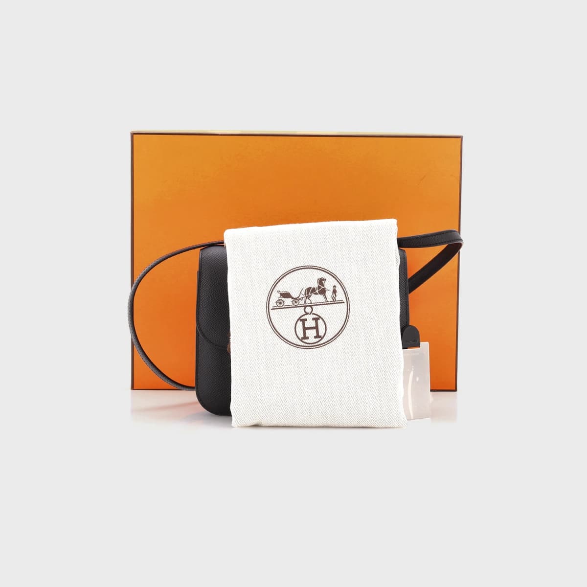 Hermes Constance 18