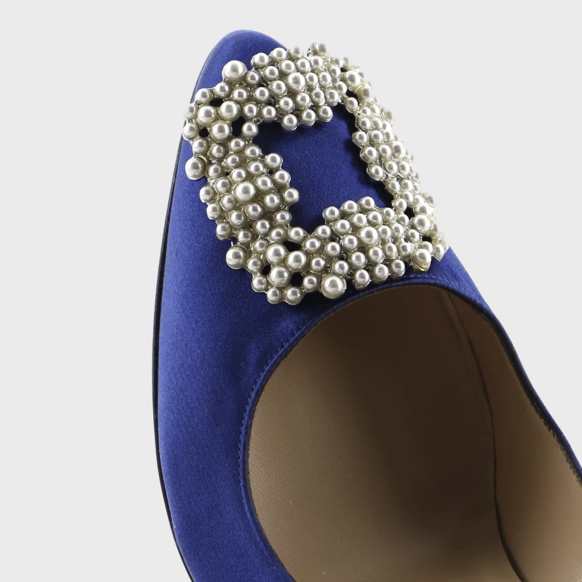 Manolo Blahnik Hangisi Satin