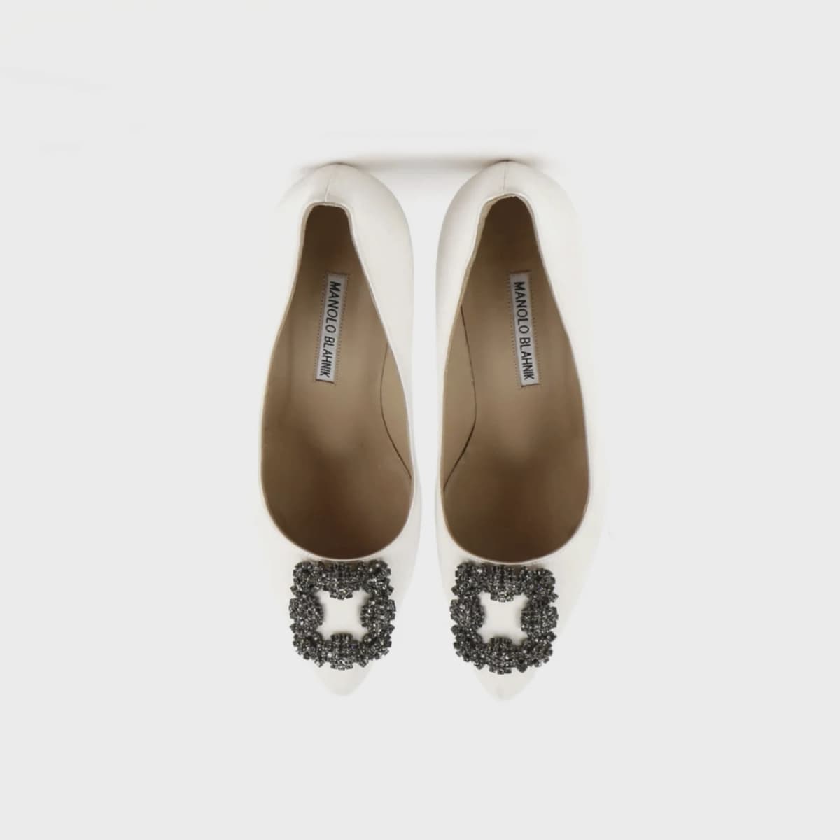 Manolo Blahnik Hangisi