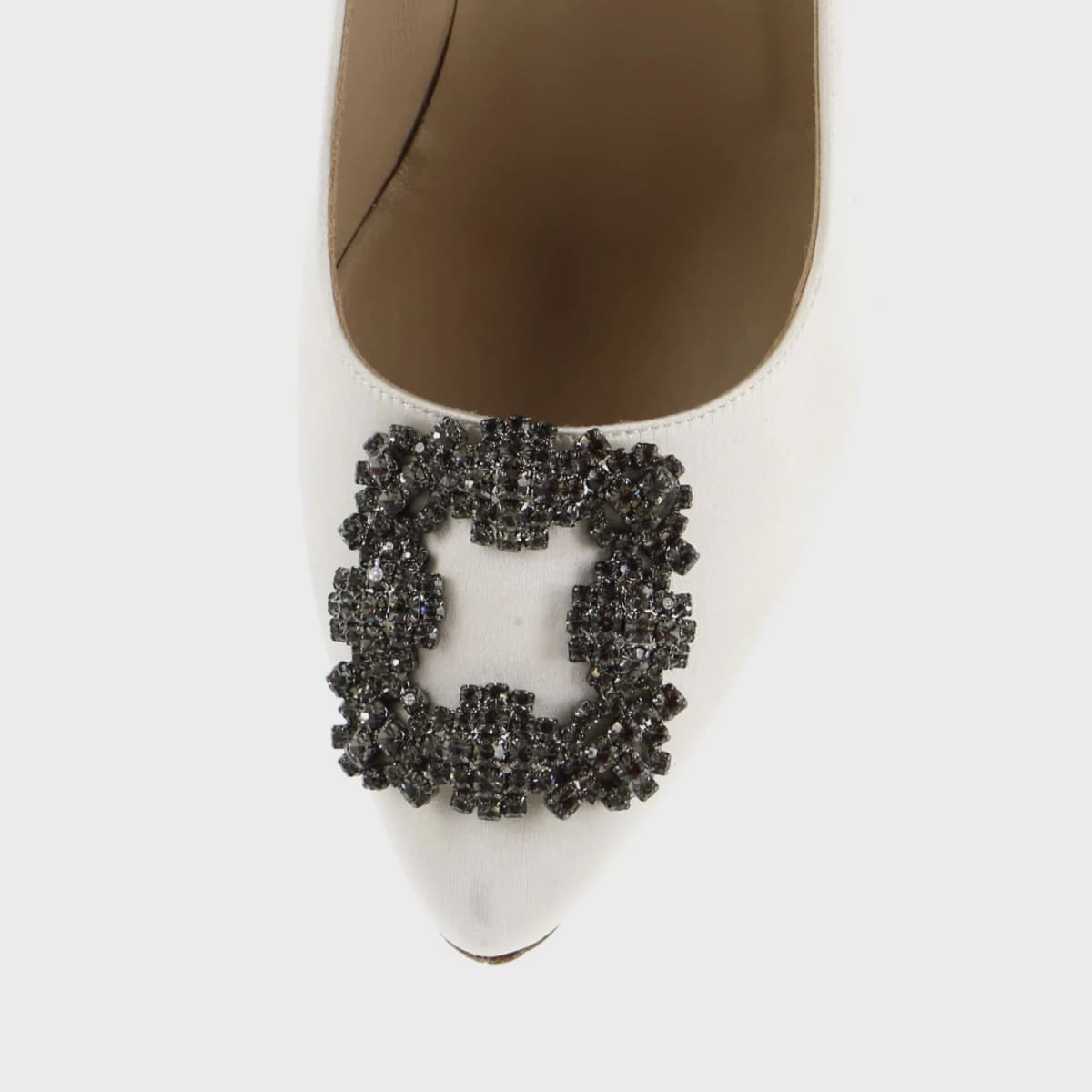 Manolo Blahnik Hangisi