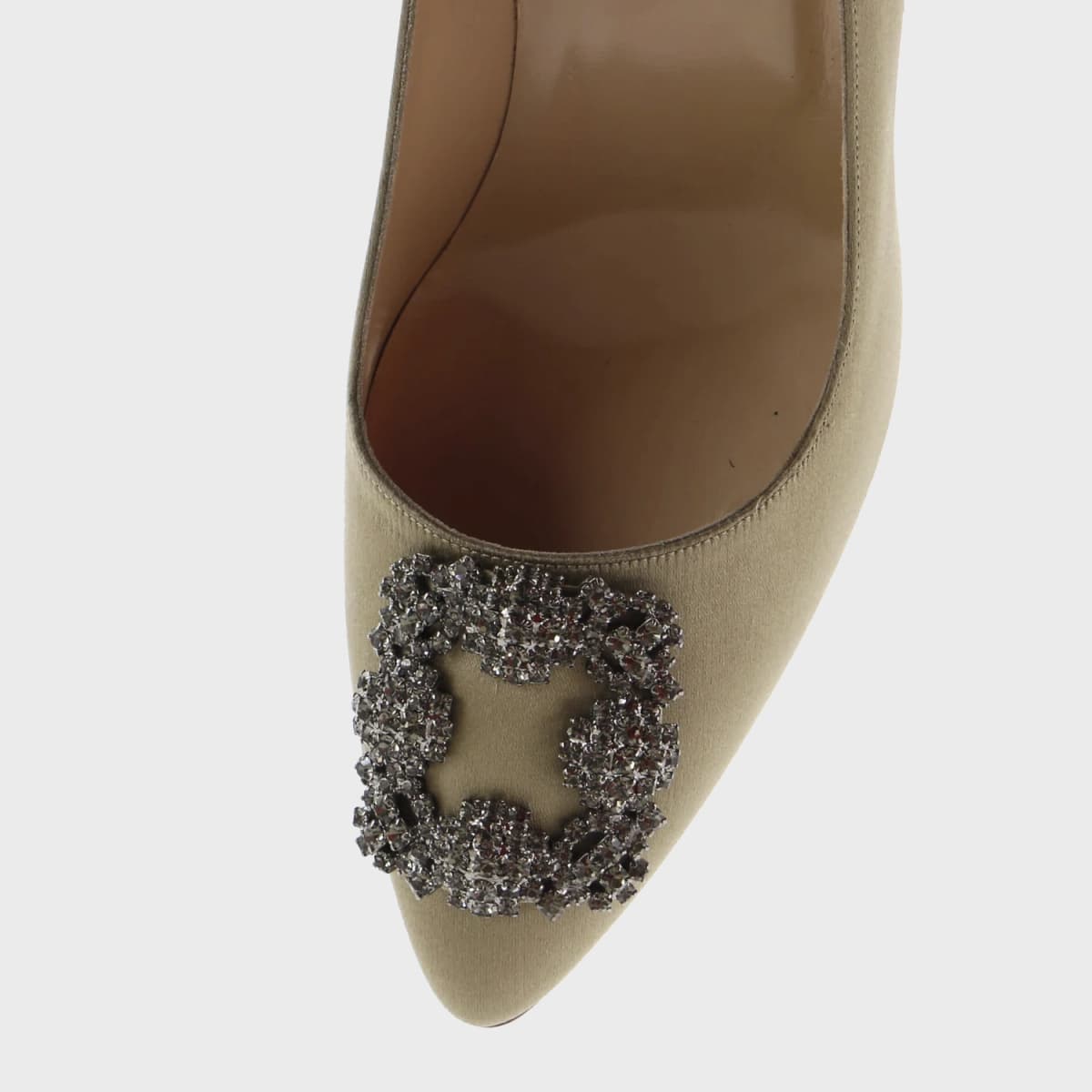 Manolo Blahnik Hangisi