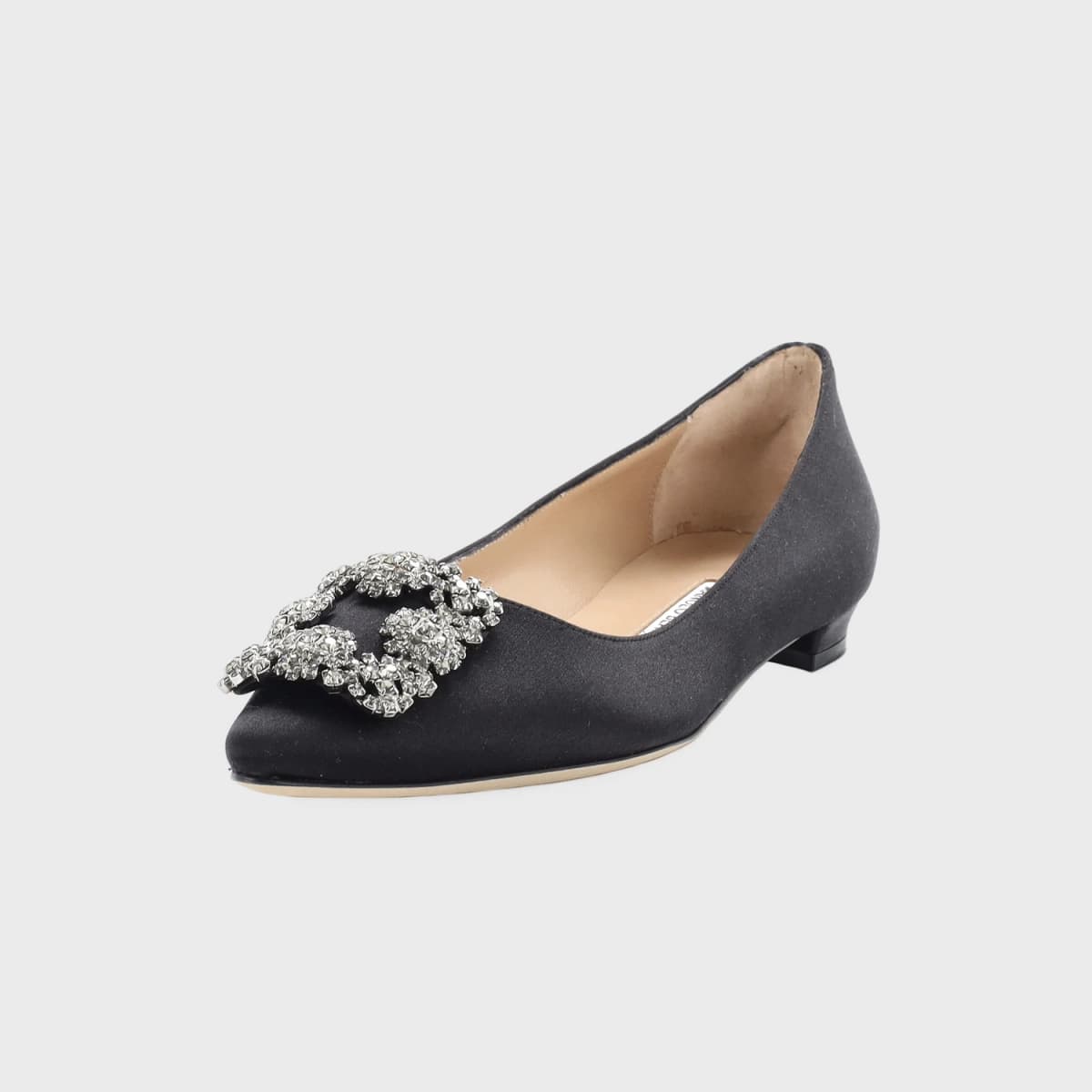 Manolo Blahnik Hangisi