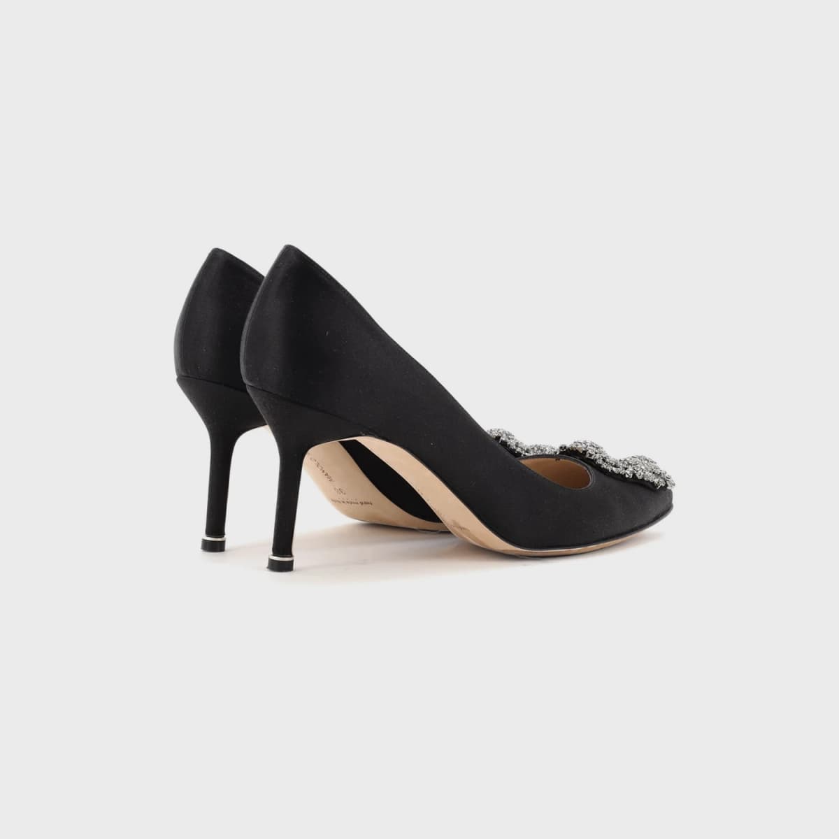 Manolo Blahnik Hangisi