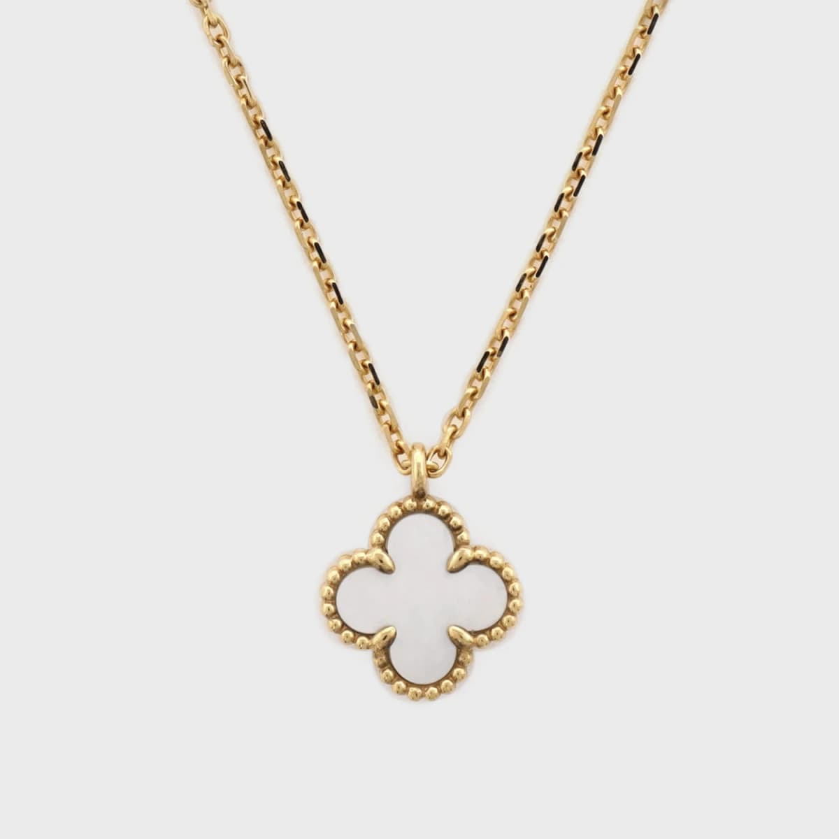 Van Cleef &amp; Arpels Sweet Alhambra