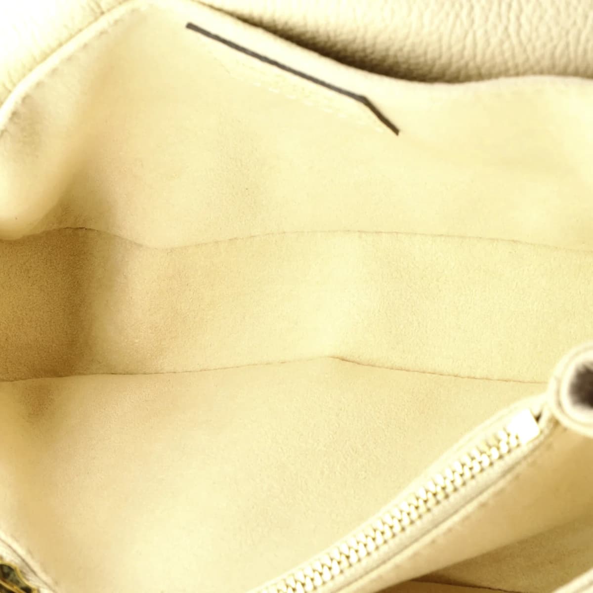 Louis Vuitton Pochette Métis East West