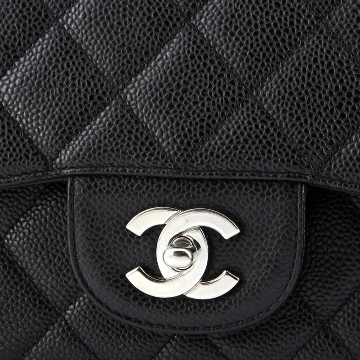 Chanel Classic 25