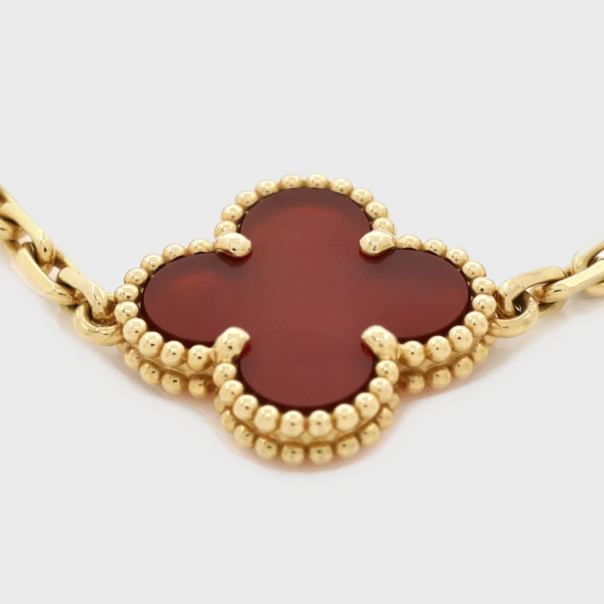 Van Cleef & Arpels Alhambra 5
