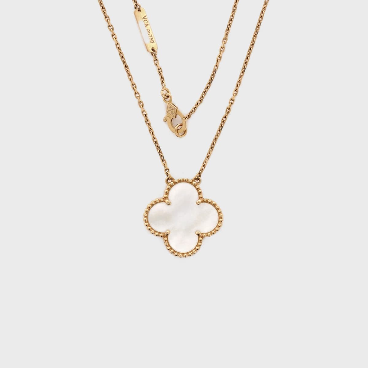 Van Cleef & Arpels Magic Alhambra