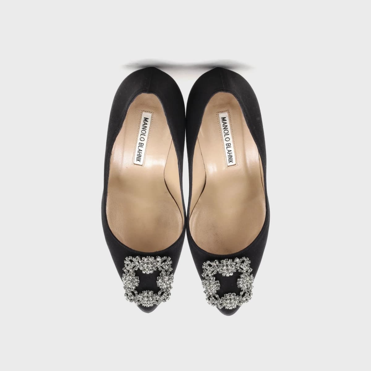 Manolo Blahnik Hangisi