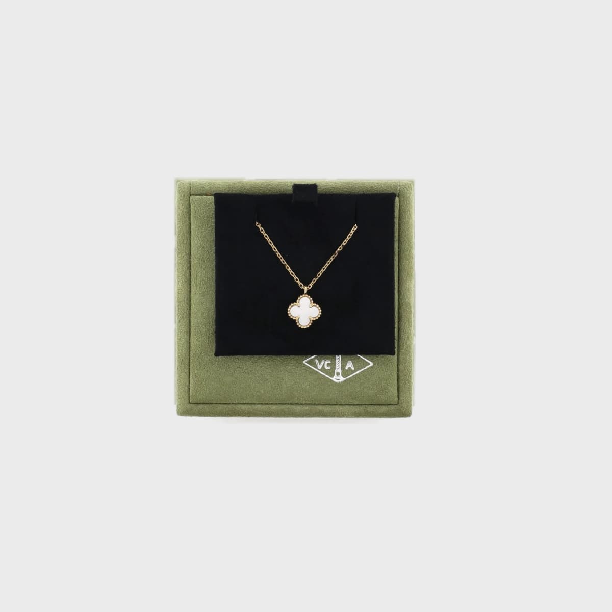 Van Cleef & Arpels Sweet Alhambra
